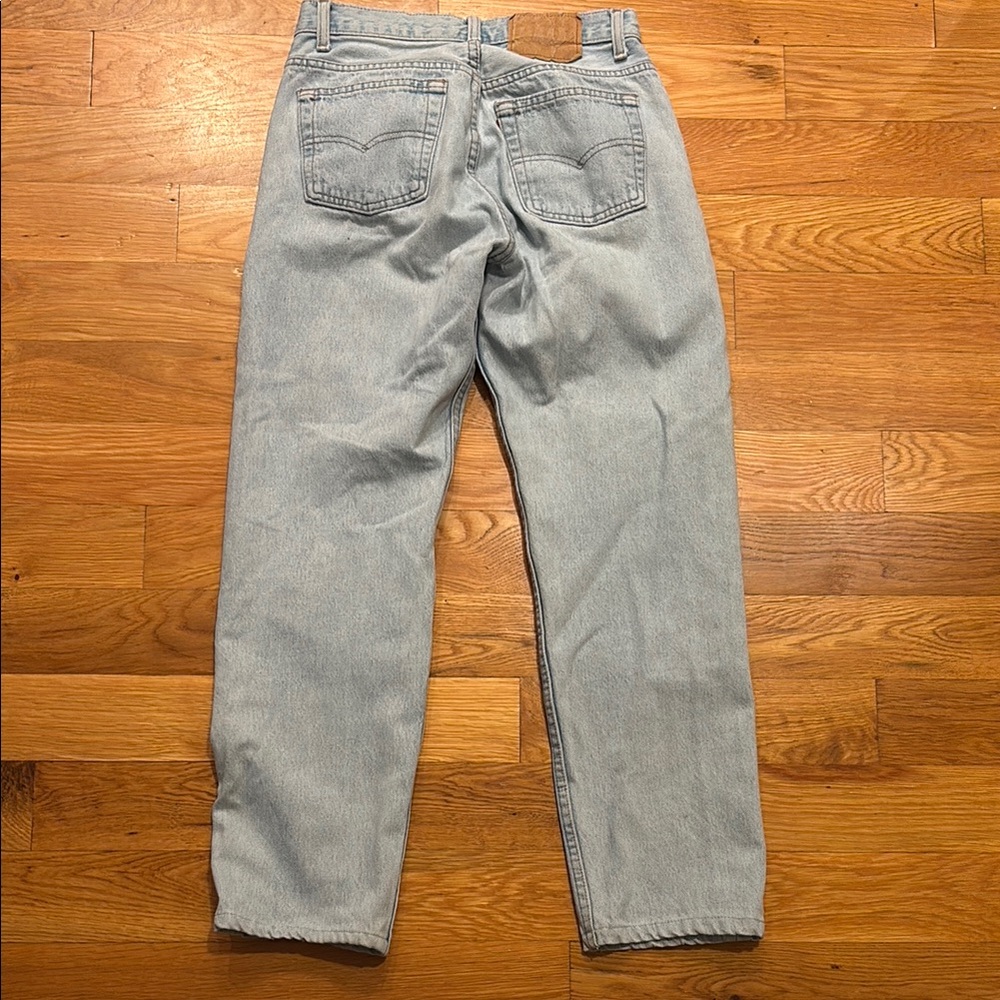 Women’s Light Blue Levi’s jeans